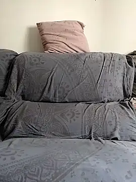 LoGaNfree88 online show from 02.15.25