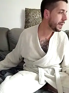 LoGaNfree88 online show from 03.05.25