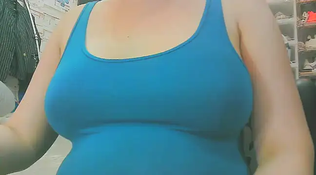 Snapshot of keepmepregnantT chatting on 01.09.25 keepmepregnantT online show from 01.09.25
