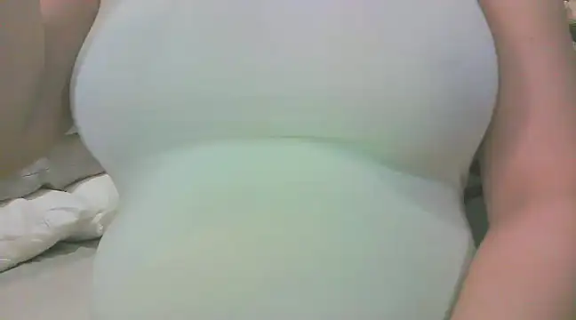 Snapshot of keepmepregnantT chatting on 01.12.25 keepmepregnantT online show from 01.12.25