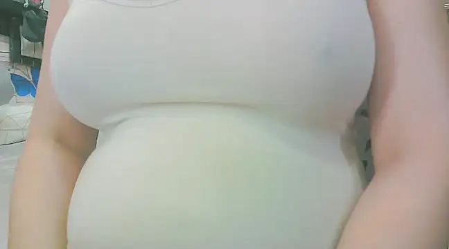 Snapshot of keepmepregnantT chatting on 01.20.25 keepmepregnantT online show from 01.20.25