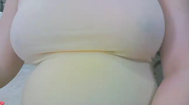 Snapshot of keepmepregnantT chatting on 02.13.25 keepmepregnantT online show from 02.13.25