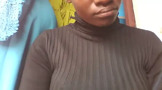 Snapshot of shape30 chatting on 12.12.24 shape30 online show from 12.12.24