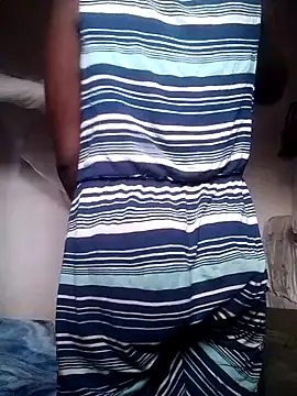 Snapshot of shape30 chatting on 01.03.25 shape30 online show from 01.03.25