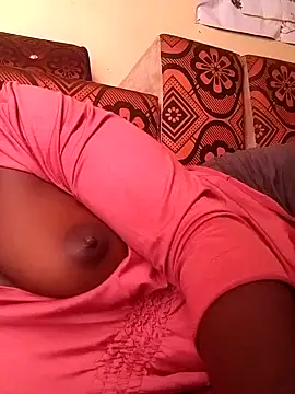 Snapshot of shape30 chatting on 01.17.25 shape30 online show from 01.17.25