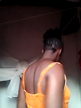 Snapshot of shape30 chatting on 02.11.25 shape30 online show from 02.11.25