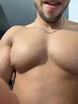 Snapshot of pimentfort77 chatting on 11.05.25 pimentfort77 online show from 11.05.25