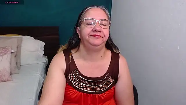 scaelettdubois online show from 12.21.25