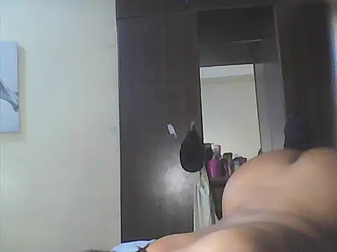 Naughty Laurah online show from 11.30.25