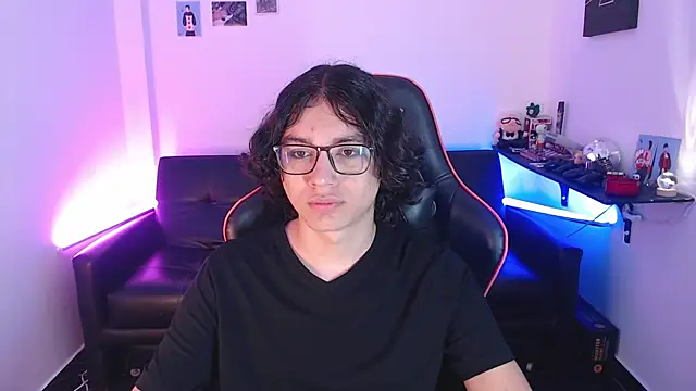 malik harrison   online show from 12.04.24