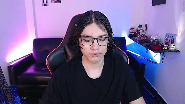 malik harrison   online show from 12.23.24