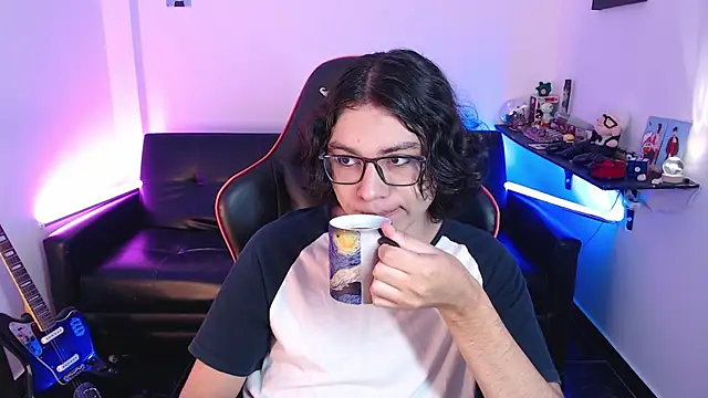 malik harrison   online show from 01.07.25