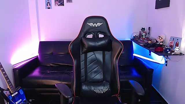 malik harrison   online show from 01.08.25