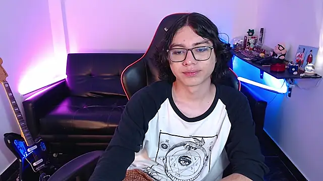 malik harrison   online show from 01.08.25