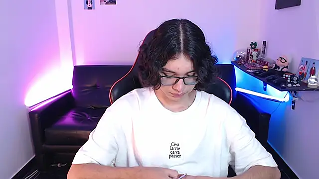 malik harrison   online show from 01.10.25