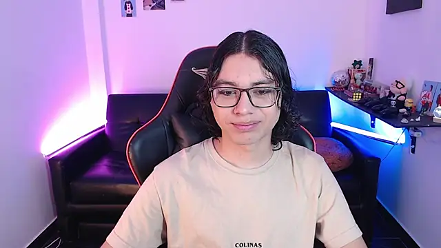 malik harrison   online show from 02.03.25