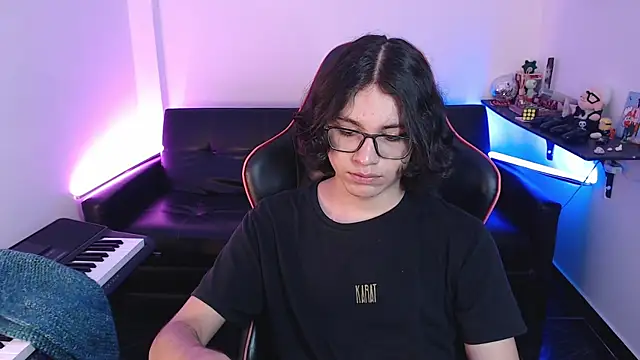 malik harrison   online show from 02.06.25