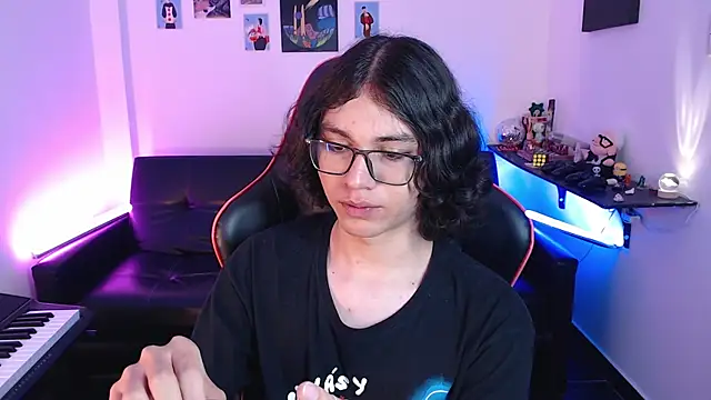 malik harrison   online show from 02.11.25