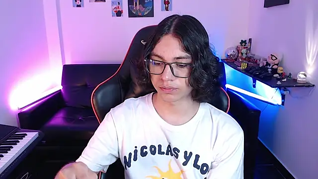 malik harrison   online show from 02.12.25