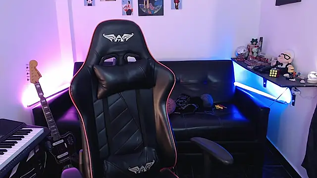 malik harrison   online show from 03.04.25