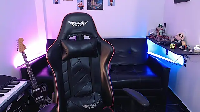 malik harrison   online show from 03.04.25