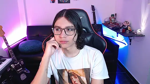 malik harrison   online show from 03.10.25