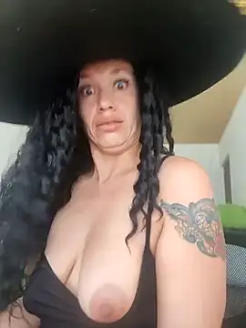 Snapshot of sexymarilyncolombia chatting on 01.12.25 sexymarilyncolombia online show from 01.12.25