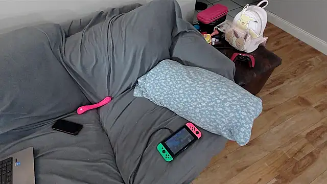 Snapshot of EmoDream1998 chatting on 02.28.25 EmoDream1998 online show from 02.28.25