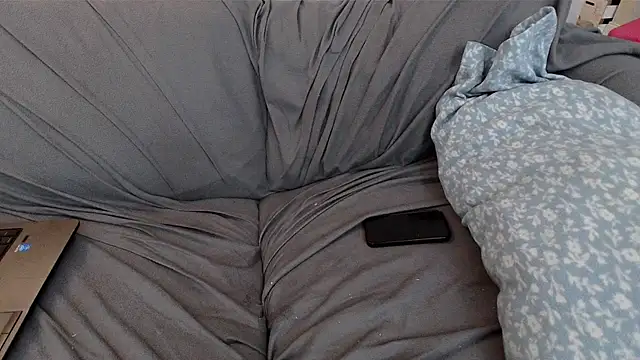 Snapshot of EmoDream1998 chatting on 03.14.25 EmoDream1998 online show from 03.14.25