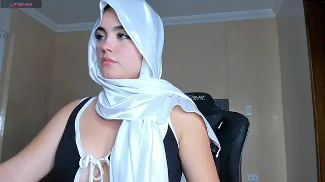 Snapshot of Bashira_Ahmad chatting on 12.23.24 Bashira Ahmad online show from 12.23.24