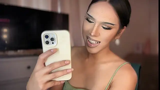 Ts glamxxxx online show from 03.21.26