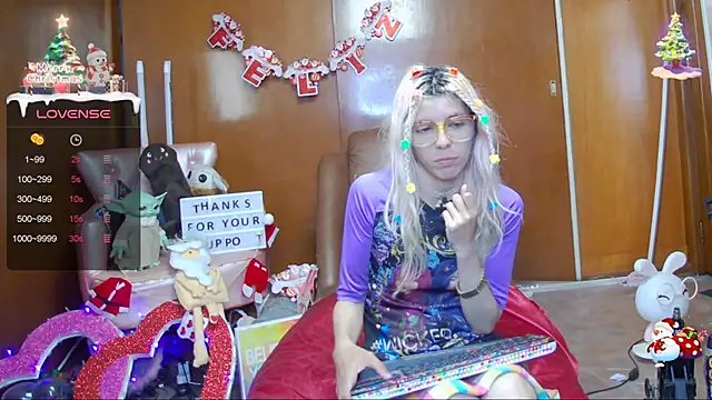 Skinygirl online show from 12.19.24