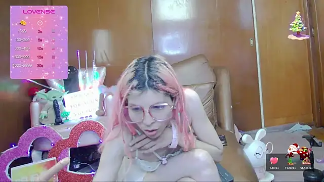 Skinygirl online show from 10.17.25