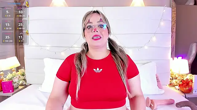 Charlotte93  online show from 10.14.25