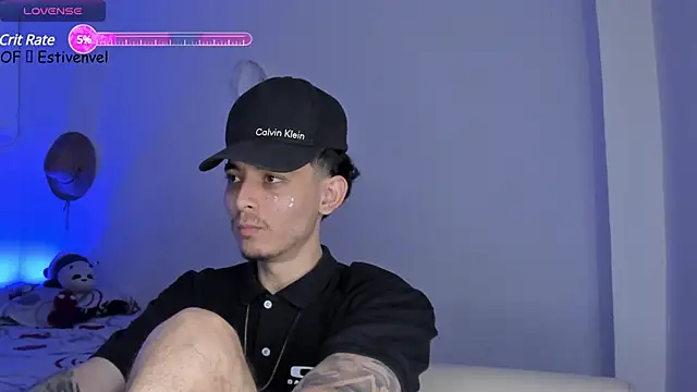 Snapshot of steve_latin chatting on 03.04.25 steve latin online show from 03.04.25