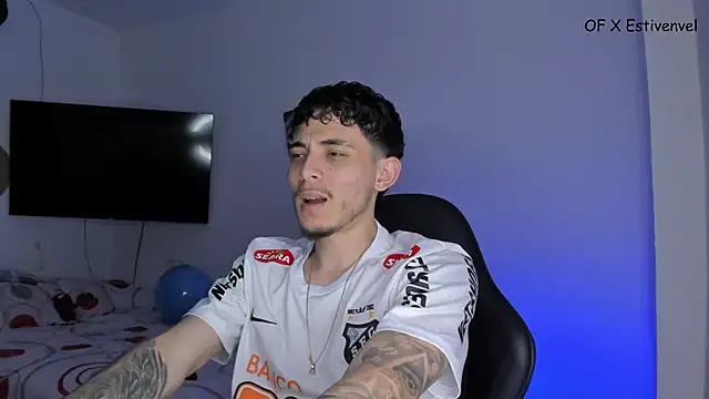 Snapshot of steve_latin chatting on 09.24.25 steve latin online show from 09.24.25