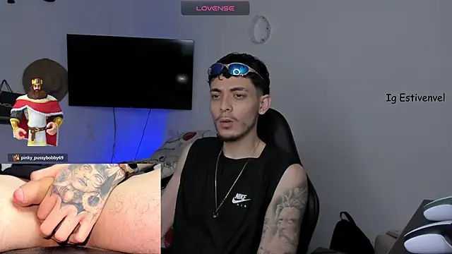 Snapshot of steve_latin chatting on 10.22.25 steve latin online show from 10.22.25