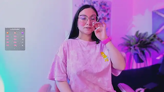 lucy neil online show from 11.19.25