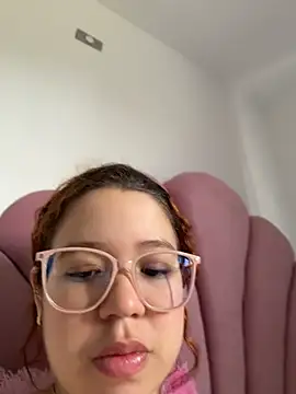 Lucyklein2022 online show from 07.12.26