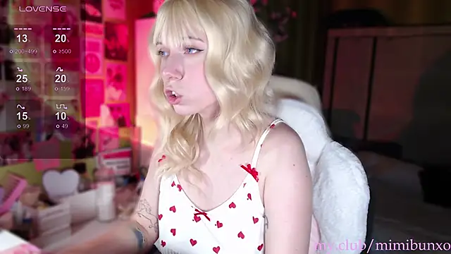 Snapshot of freya_sunny chatting on 02.02.26 freya sunny online show from 02.02.26