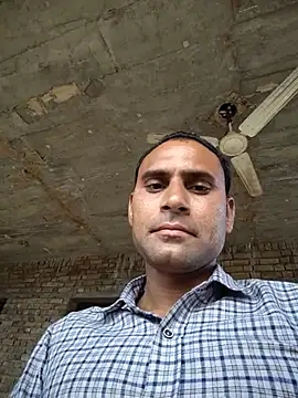 Snapshot of Maneeshpoppy chatting on 07.03.26 Maneeshpoppy online show from 07.03.26