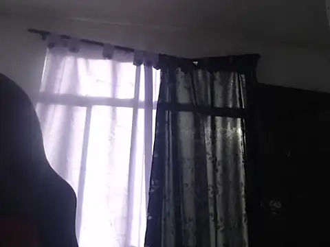 Snapshot of sofi_miracle chatting on 10.28.25 sofi miracle online show from 10.28.25