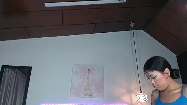 Snapshot of vaness_weet chatting on 01.12.25 vaness weet online show from 01.12.25