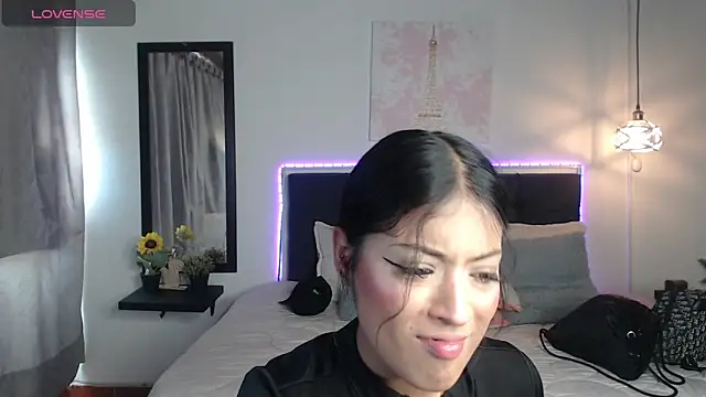 Snapshot of vaness_weet chatting on 01.12.25 vaness weet online show from 01.12.25