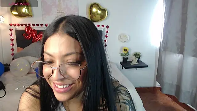 Snapshot of vaness_weet chatting on 01.29.25 vaness weet online show from 01.29.25