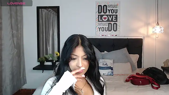 Snapshot of vaness_weet chatting on 03.09.25 vaness weet online show from 03.09.25