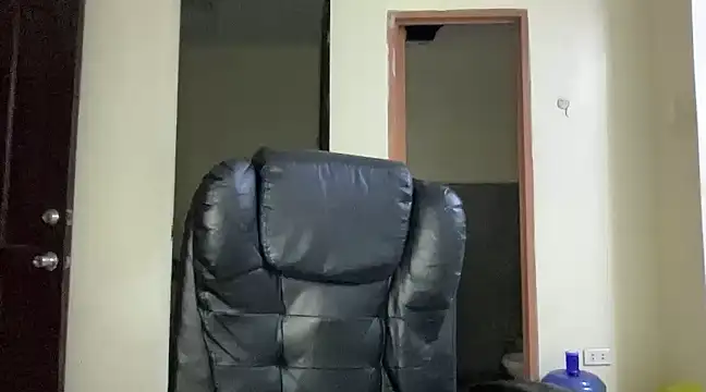 Snapshot of MeganTheRarest chatting on 02.16.25 MeganTheRarest online show from 02.16.25