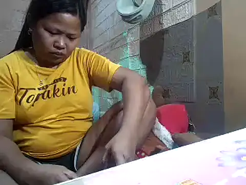 sweethotmom online show from 02.27.25