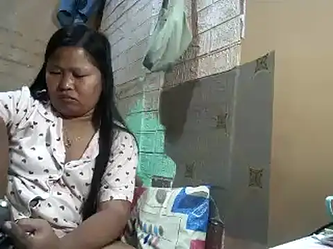 sweethotmom online show from 03.18.25