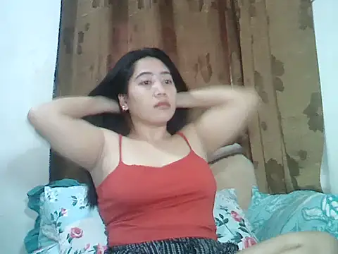 LOVENAYRA1 online show from 02.08.26